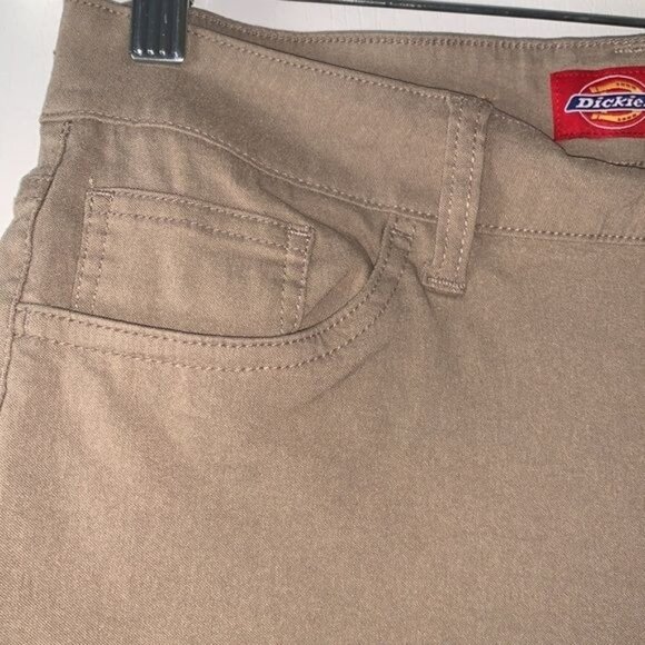 Dickies Womens Tan Knee-Length Stretch Shorts Size 9/29 - Picture 6 of 11